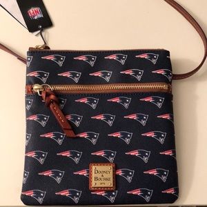 BRAND NEW crossbody Patriots Dooney & Bourke bag